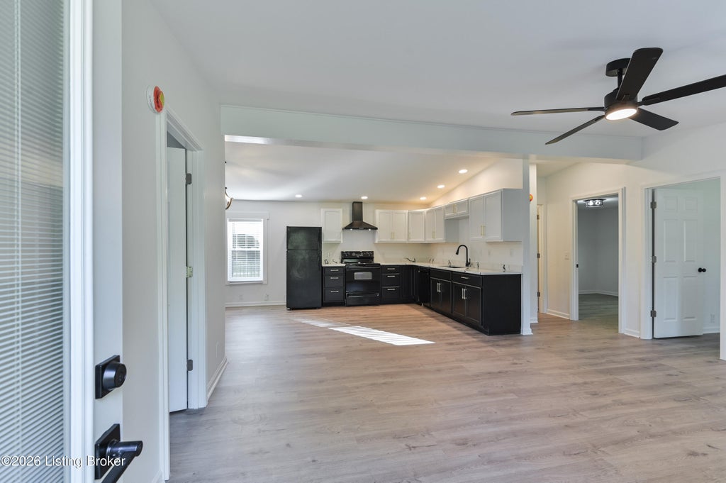 Photo of 7614 Fraziertown Rd, Pewee Valley, KY 40056 (MLS # 1717497)