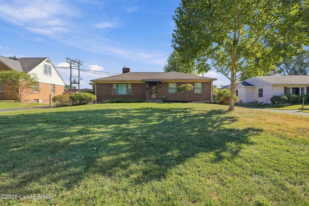 Photo of 3023 Wellbrooke Rd, Louisville, KY 40205 (MLS # 1730515)