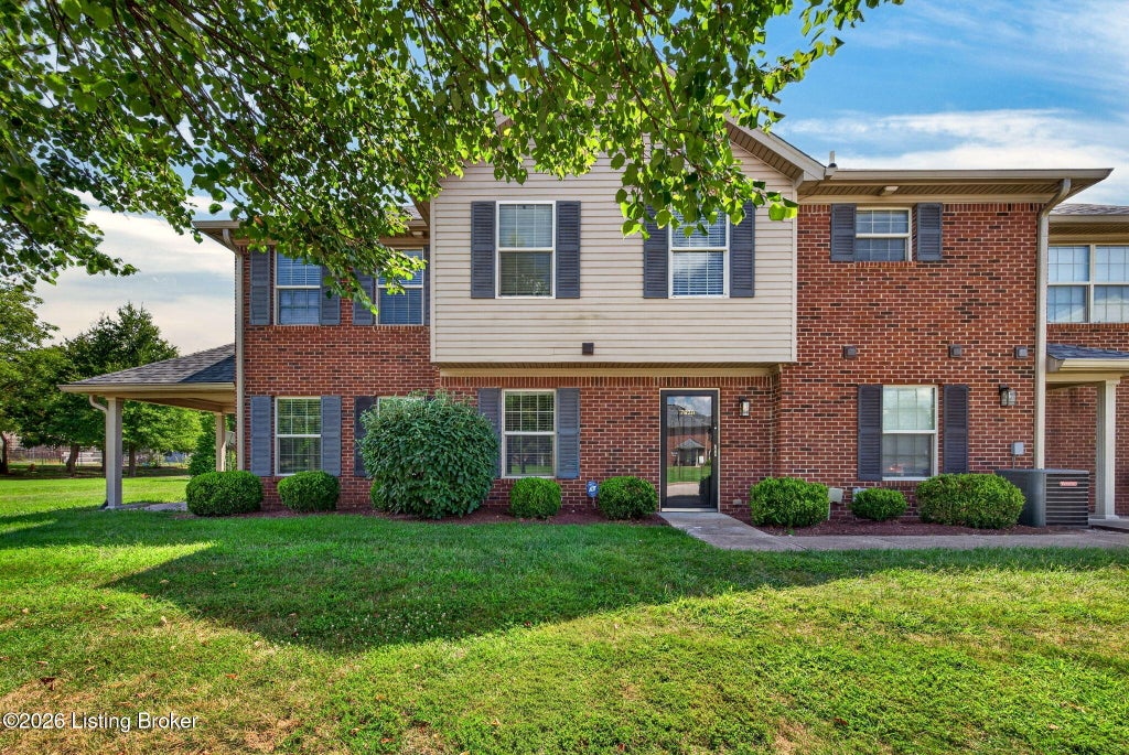 Photo of 7828 Pleasure Walk Cir, Louisville, KY 40258 (MLS # 1724761)