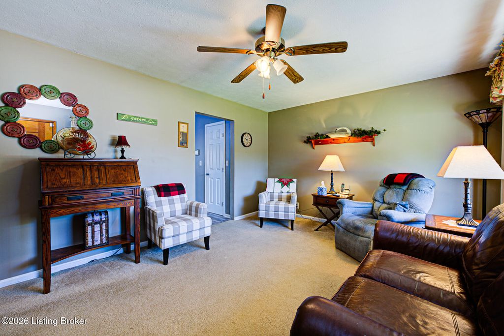 Photo of 608 Tin Dor Way, Louisville, KY 40118 (MLS # 1716926)