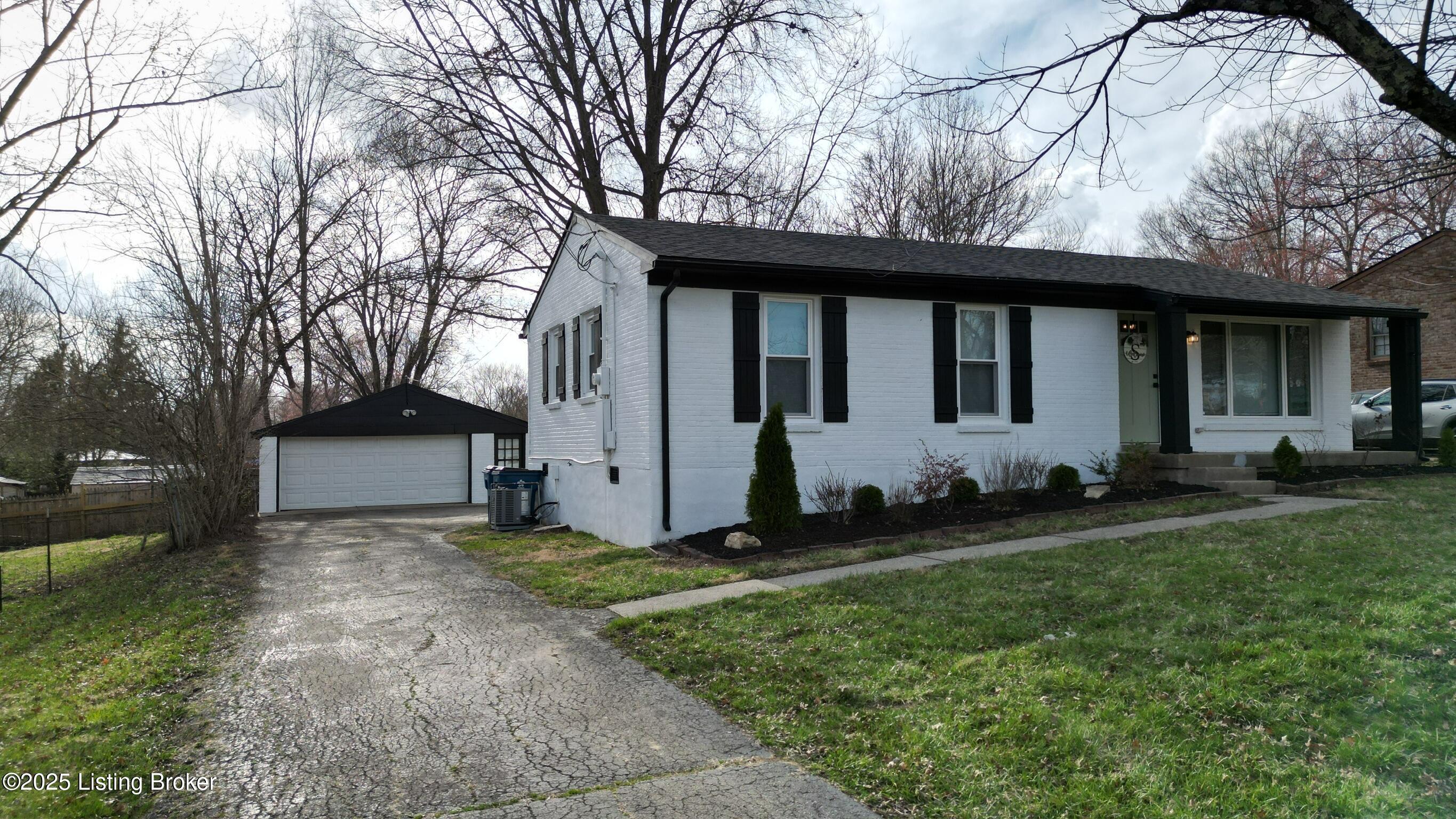 6810 Abbott Ln, Crestwood, Kentucky image 2