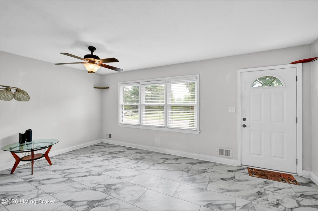 Photo of 8206 Ardenia Ln, Louisville, KY 40228 (MLS # 1724131)