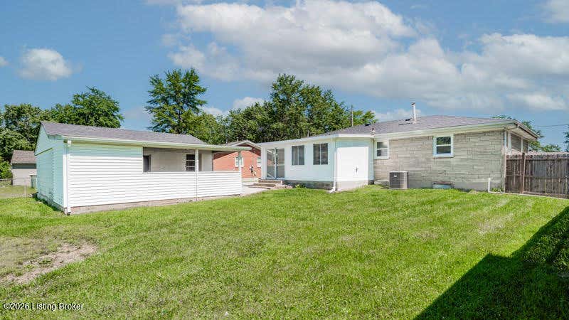 Photo of 124 Harpers Ferry Rd, Louisville, KY 40214 (MLS # 1726231)