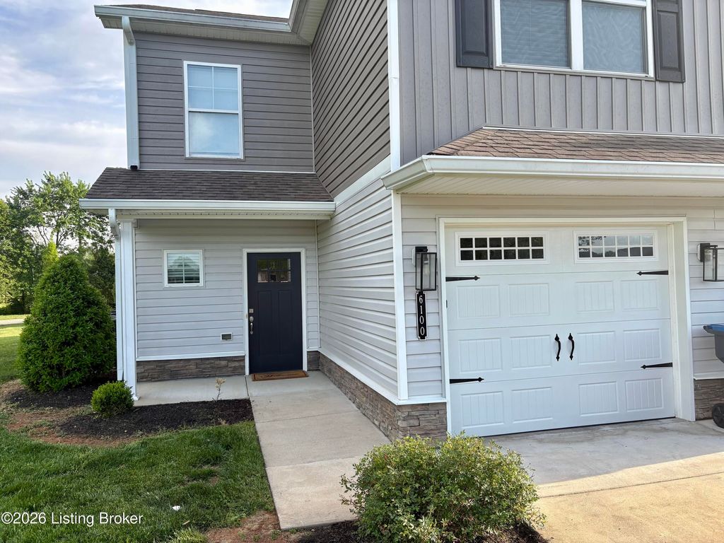 Photo of 6100 Goalby Dr, Louisville, KY 40258 (MLS # 1715126)