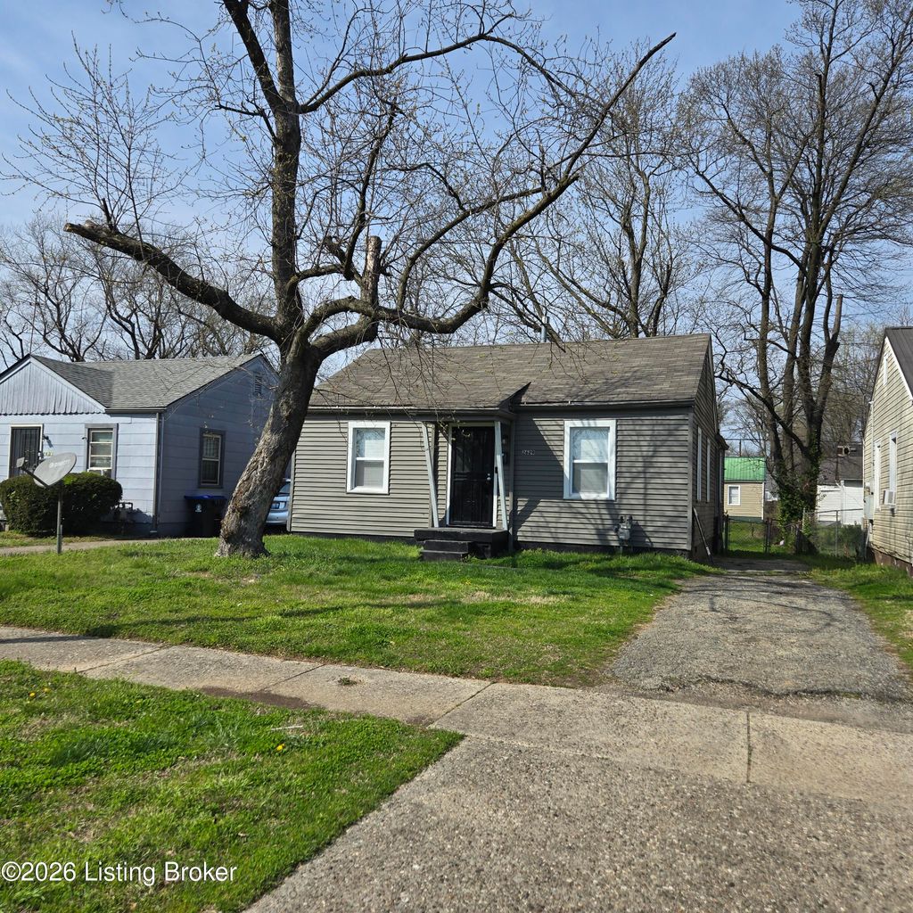 Photo of 2629 Olive St, Louisville, KY 40210 (MLS # 1712615)