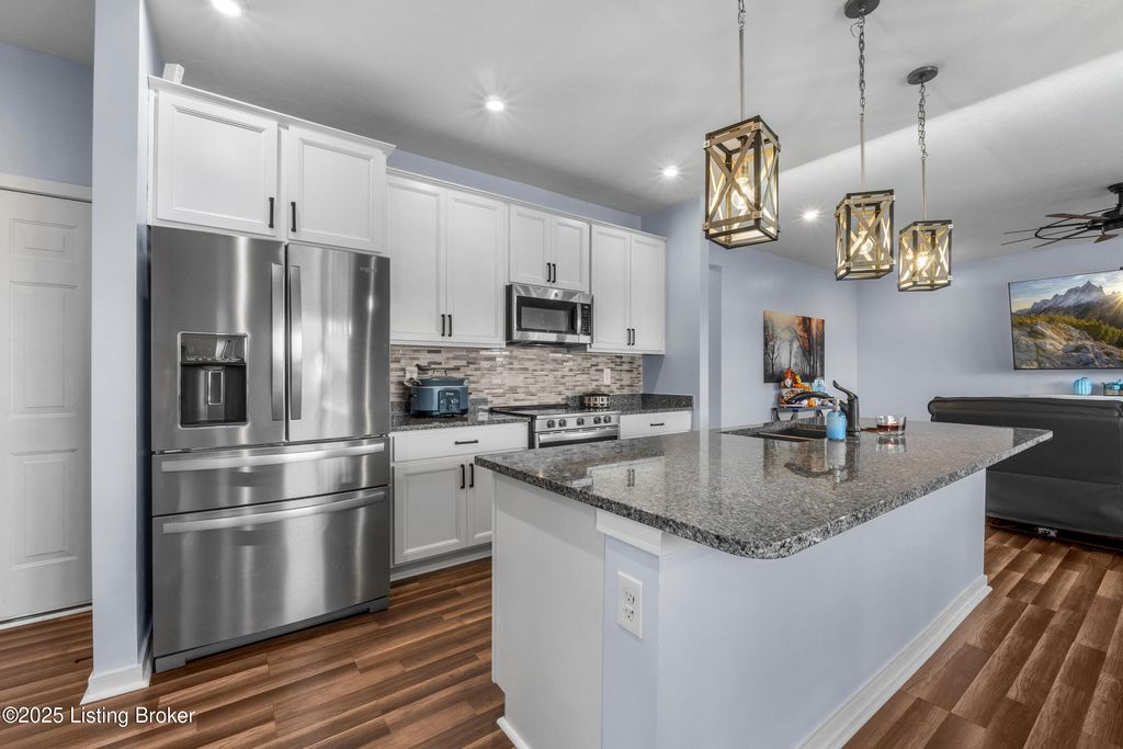 Photo of 119 Wildflower Ct, Mt Washington, KY 40047 (MLS # 1710432)