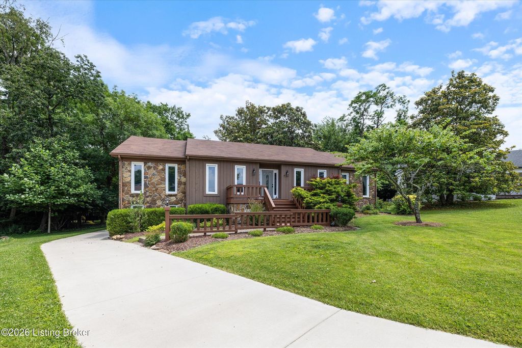 Photo of 14114 Tree Crest Ct, Louisville, KY 40245 (MLS # 1721823)