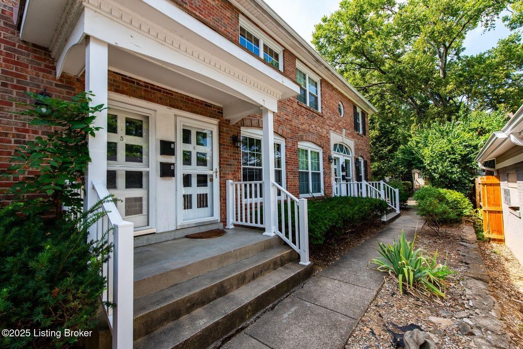 Photo of 2159 Bonnycastle Ave #UNIT 5, Louisville, KY 40205 (MLS # 1705641)