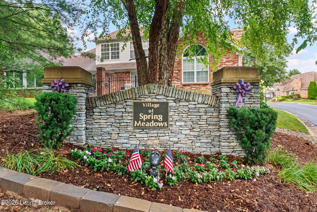 Photo of 4114 Lilac Vista Dr, Louisville, KY 40241 (MLS # 1722587)
