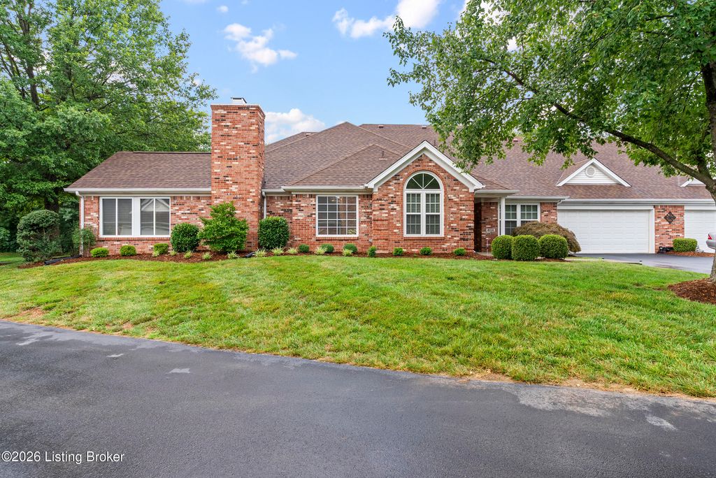 Photo of 4114 Lilac Vista Dr, Louisville, KY 40241 (MLS # 1722587)
