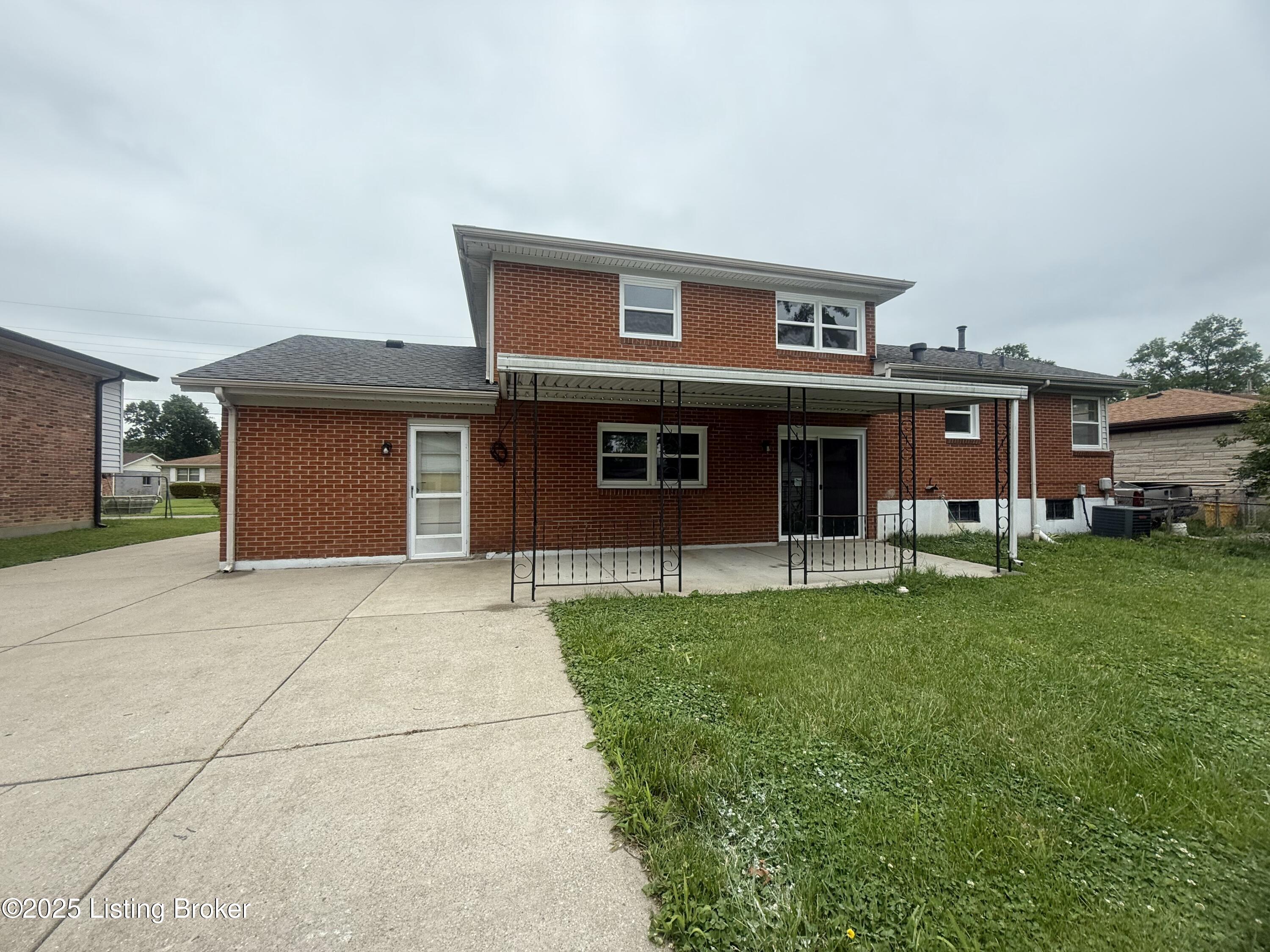 6218 Helenjean Way, Louisville, Kentucky image 9