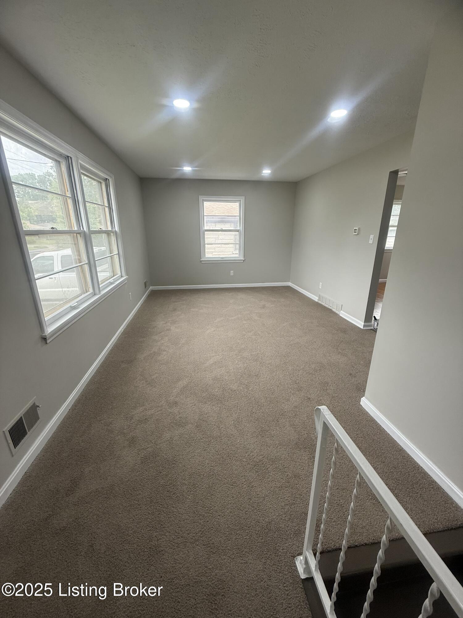 6218 Helenjean Way, Louisville, Kentucky image 16