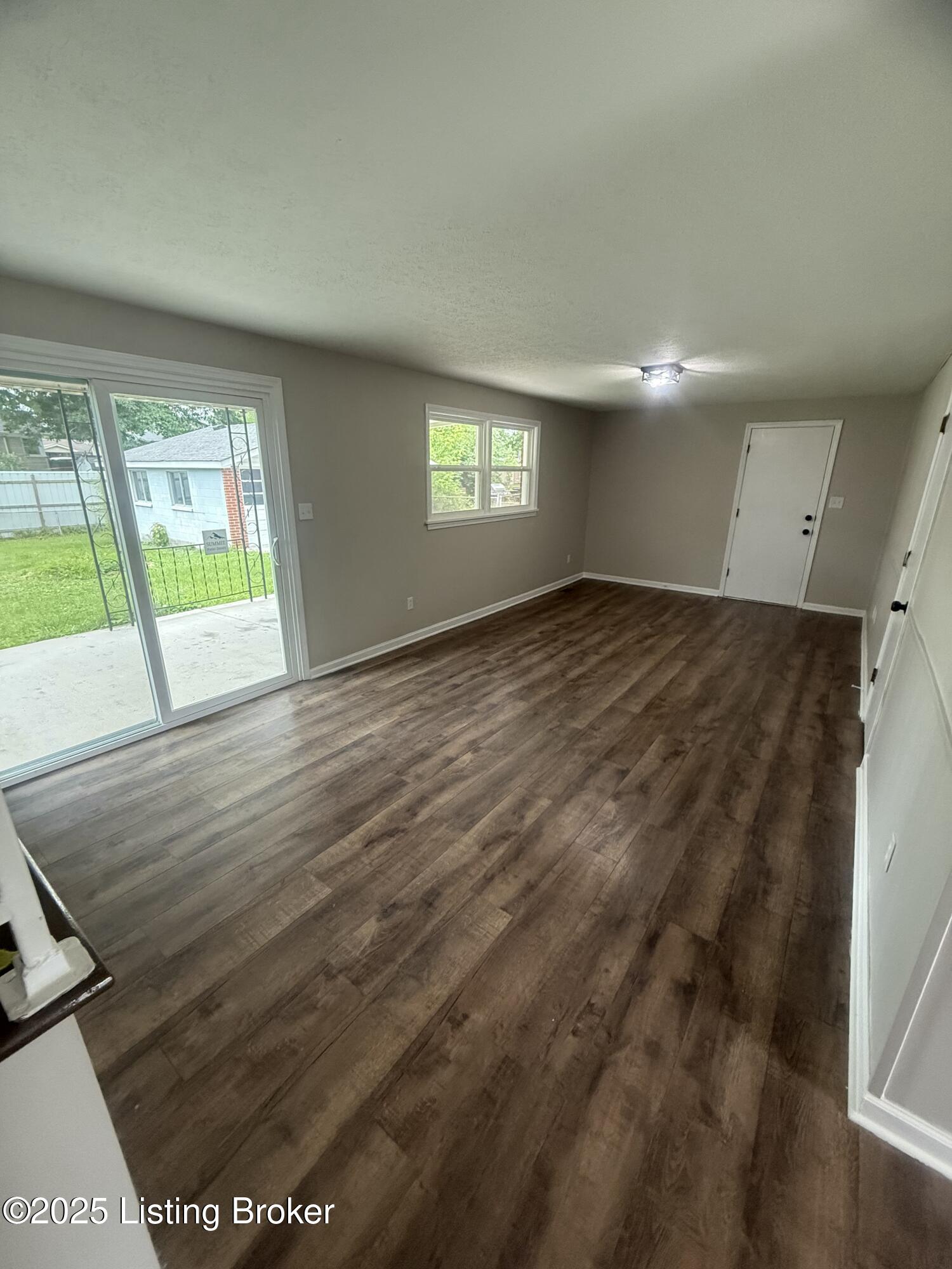 6218 Helenjean Way, Louisville, Kentucky image 17
