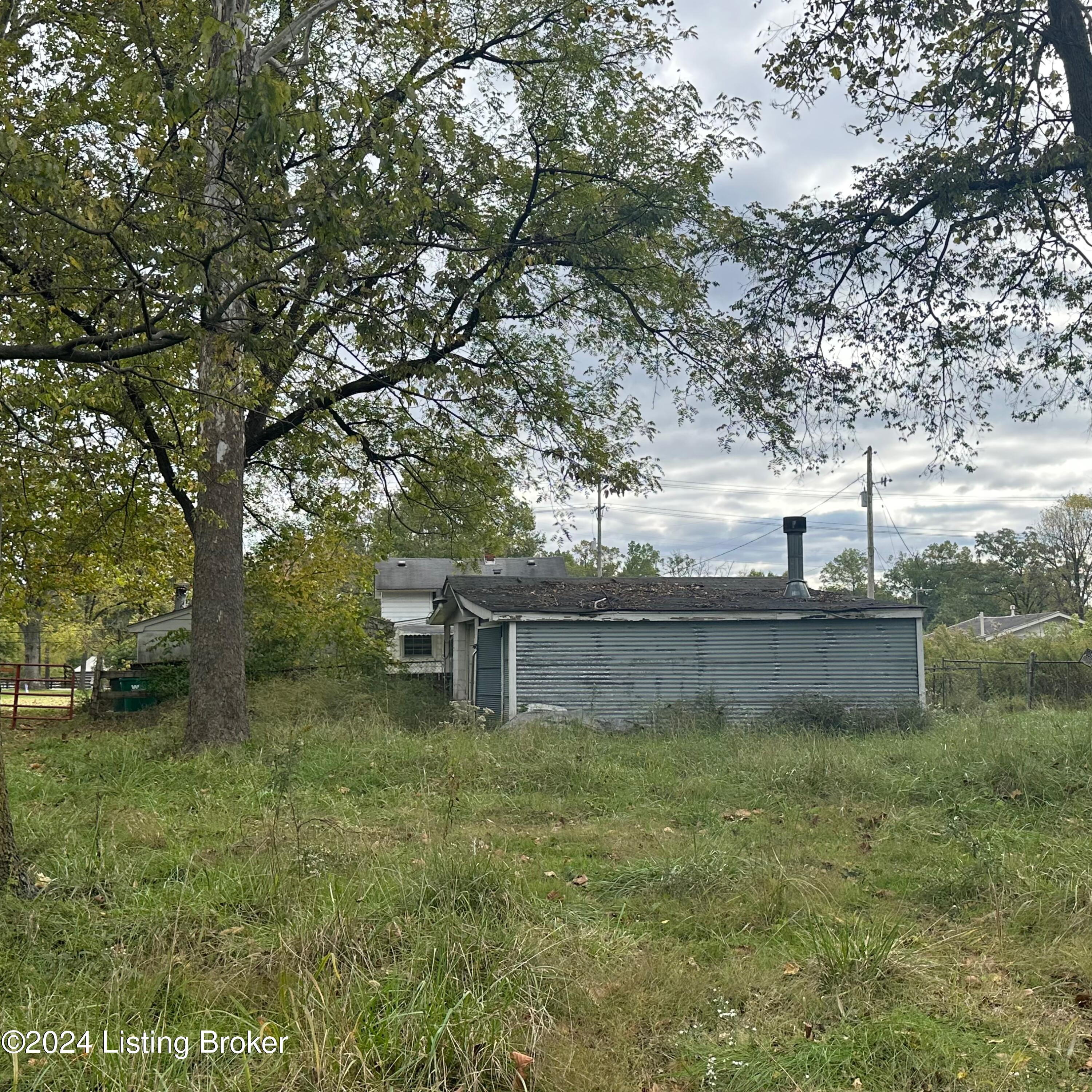 8800 W Manslick Rd, Louisville, Kentucky image 7
