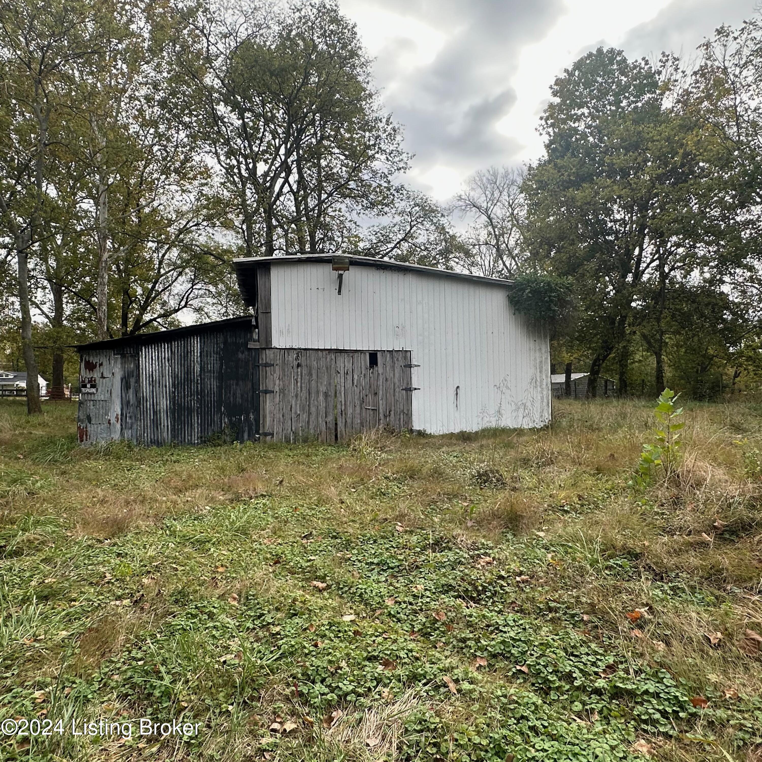 8800 W Manslick Rd, Louisville, Kentucky image 13