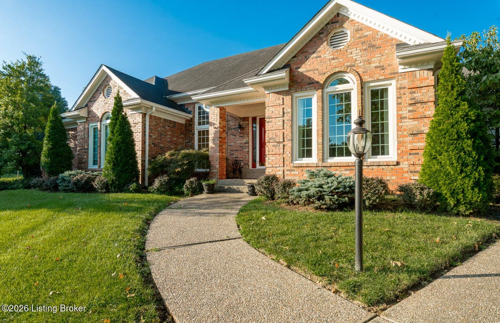 Photo of 10601 Red Birch Ct, Louisville, KY 40223 (MLS # 1727366)
