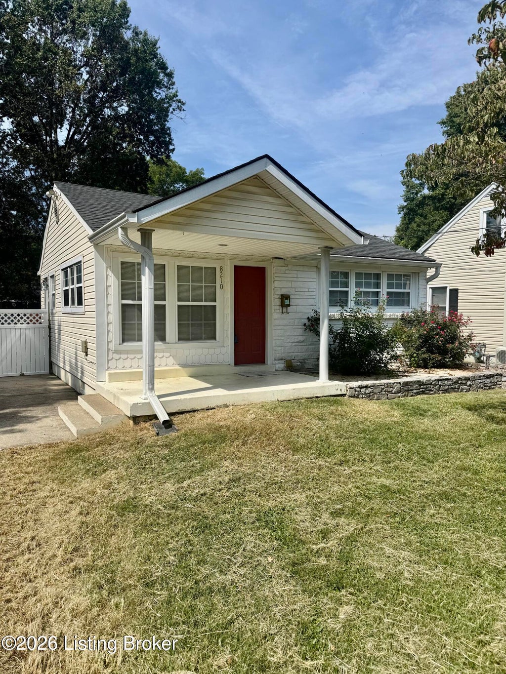 Photo of 8210 Kerry Rd, Louisville, KY 40258 (MLS # 1729272)