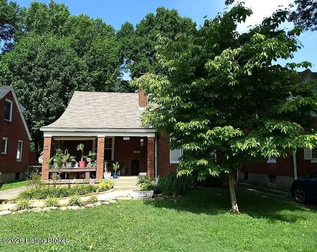 Photo of 4618 Bellevue Ave, Louisville, KY 40215 (MLS # 1709259)