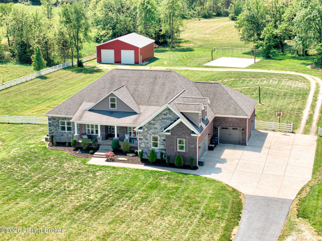 Photo of 7310 Mount Washington Rd, Louisville, KY 40229 (MLS # 1715522)