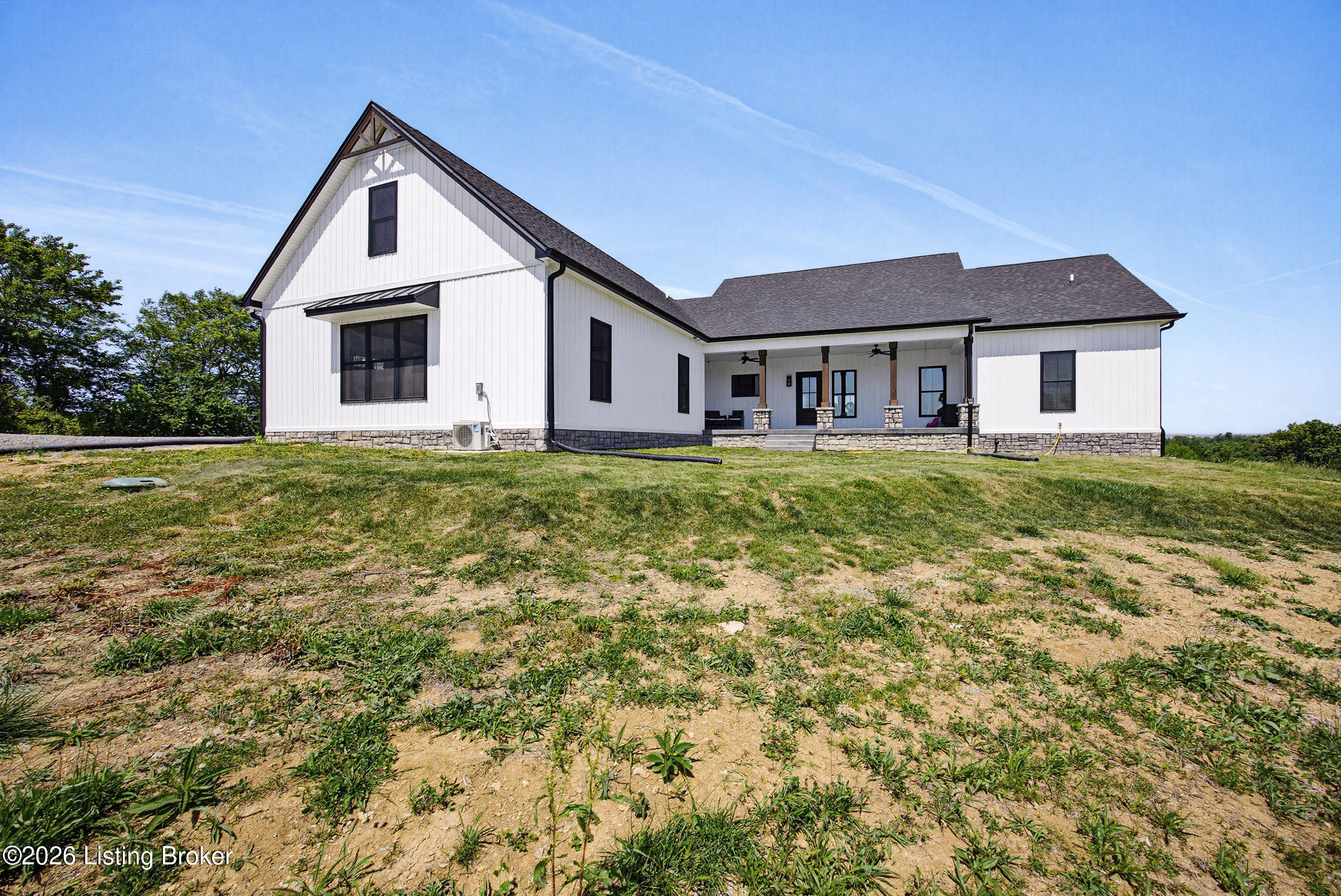 154 Farmview Dr