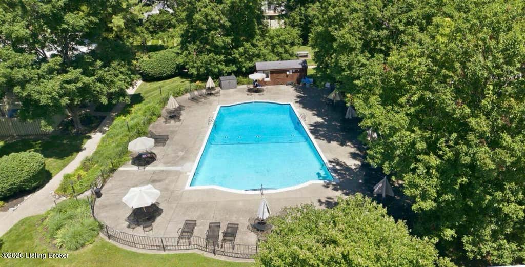 Photo of 1935 Gardiner Ln #APT D48, Louisville, KY 40205 (MLS # 1726455)