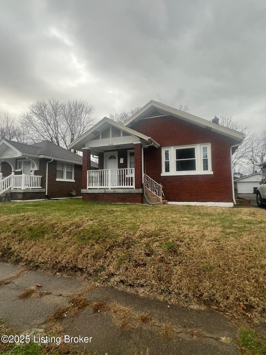 Photo of 2505 Bolling Ave, Louisville, KY 40210 (MLS # 1705253)