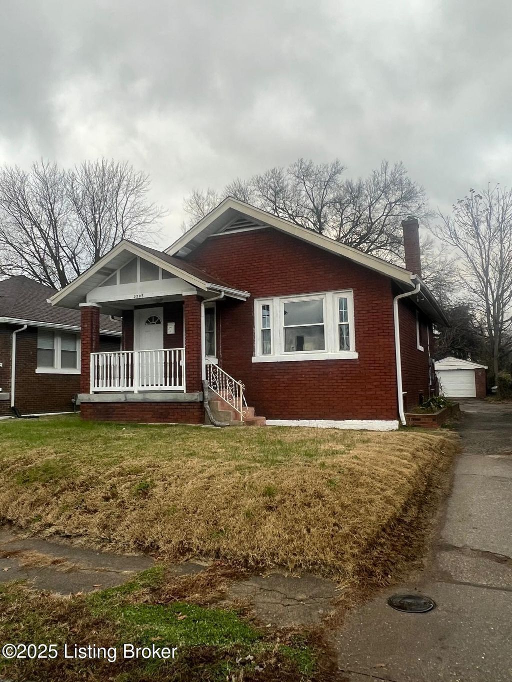 Photo of 2505 Bolling Ave, Louisville, KY 40210 (MLS # 1705253)