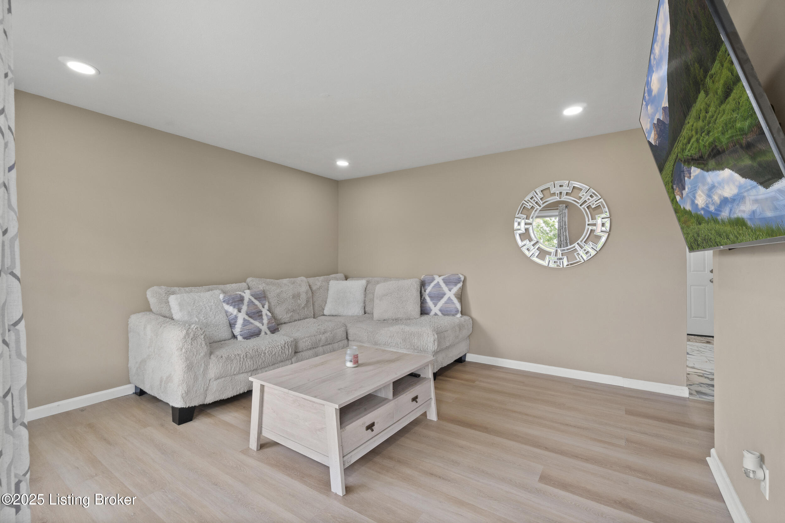 3305 Chinquapin Ln, Louisville, Kentucky image 4