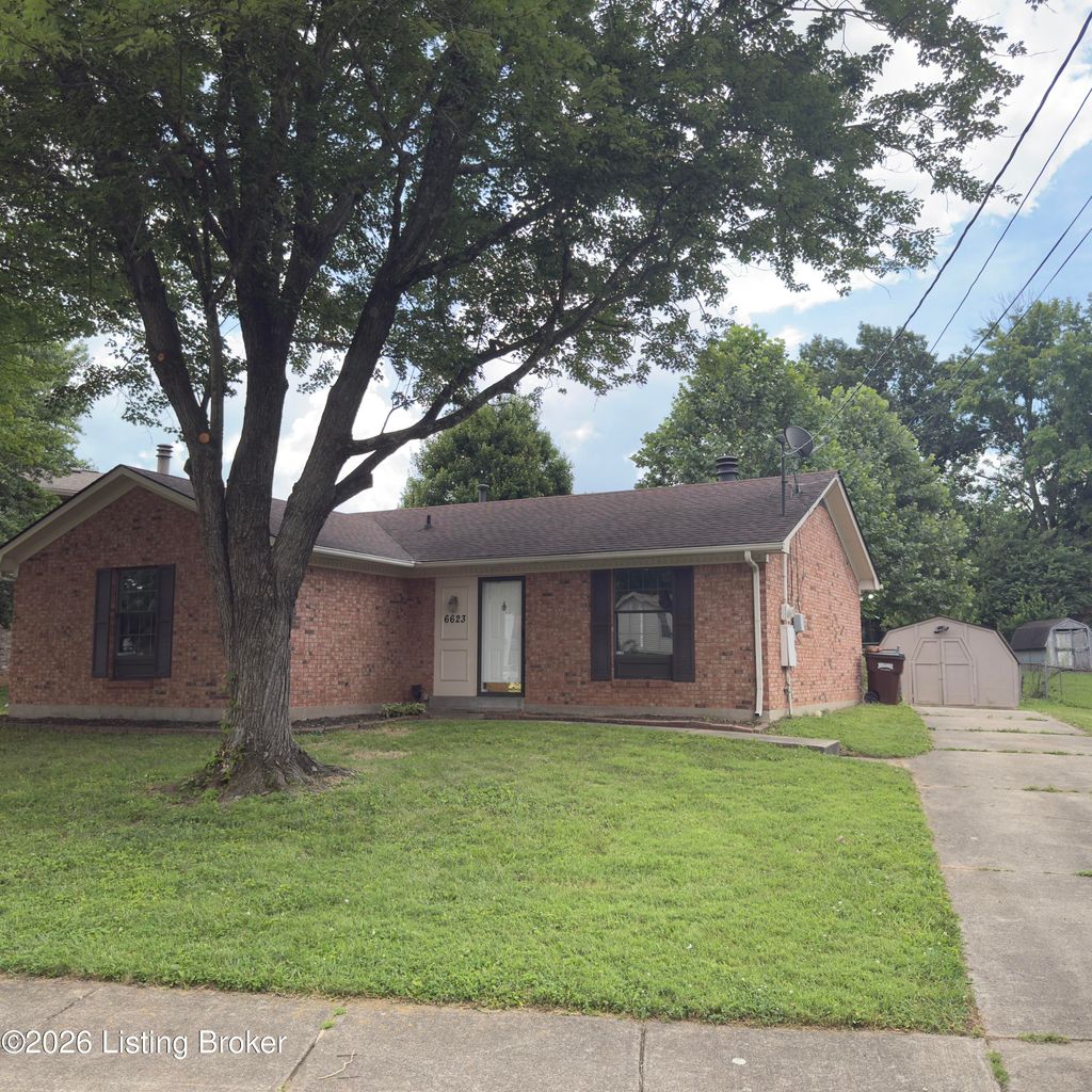 Photo of 6623 Holly Lake Dr, Louisville, KY 40291 (MLS # 1723567)