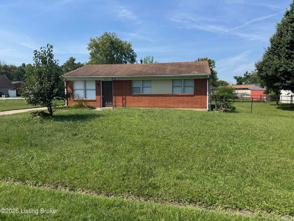 Photo of 9622 Britannia Ct, Louisville, KY 40272 (MLS # 1729243)