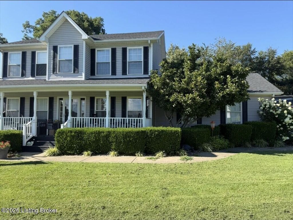 Photo of 190 W Ridgeway Dr, Elizabethtown, KY 42701 (MLS # 1723186)