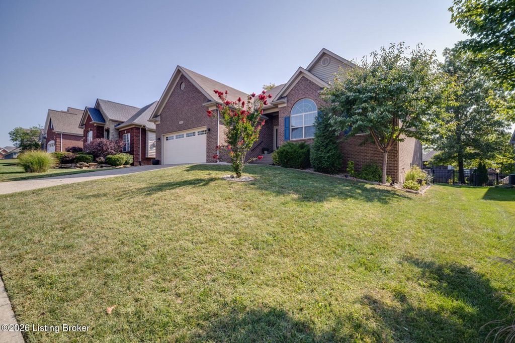 Photo of 4209 Pleasant Glen Dr, Louisville, KY 40299 (MLS # 1710734)