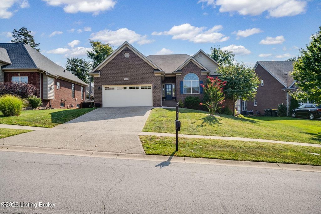 Photo of 4209 Pleasant Glen Dr, Louisville, KY 40299 (MLS # 1710734)