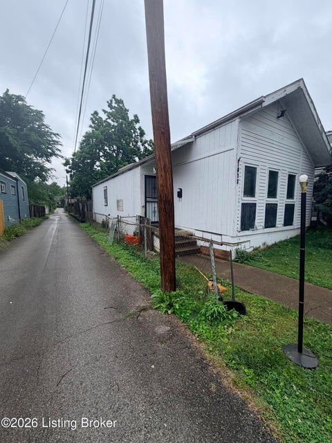 Tiny photo for 1033 E Saint Catherine St, Louisville, KY 40204 (MLS # 1729633)
