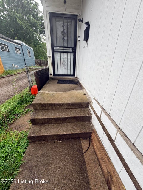 Tiny photo for 1033 E Saint Catherine St, Louisville, KY 40204 (MLS # 1729633)