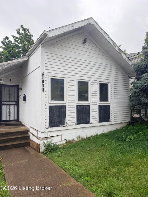 Photo of 1033 E Saint Catherine St, Louisville, KY 40204 (MLS # 1729633)
