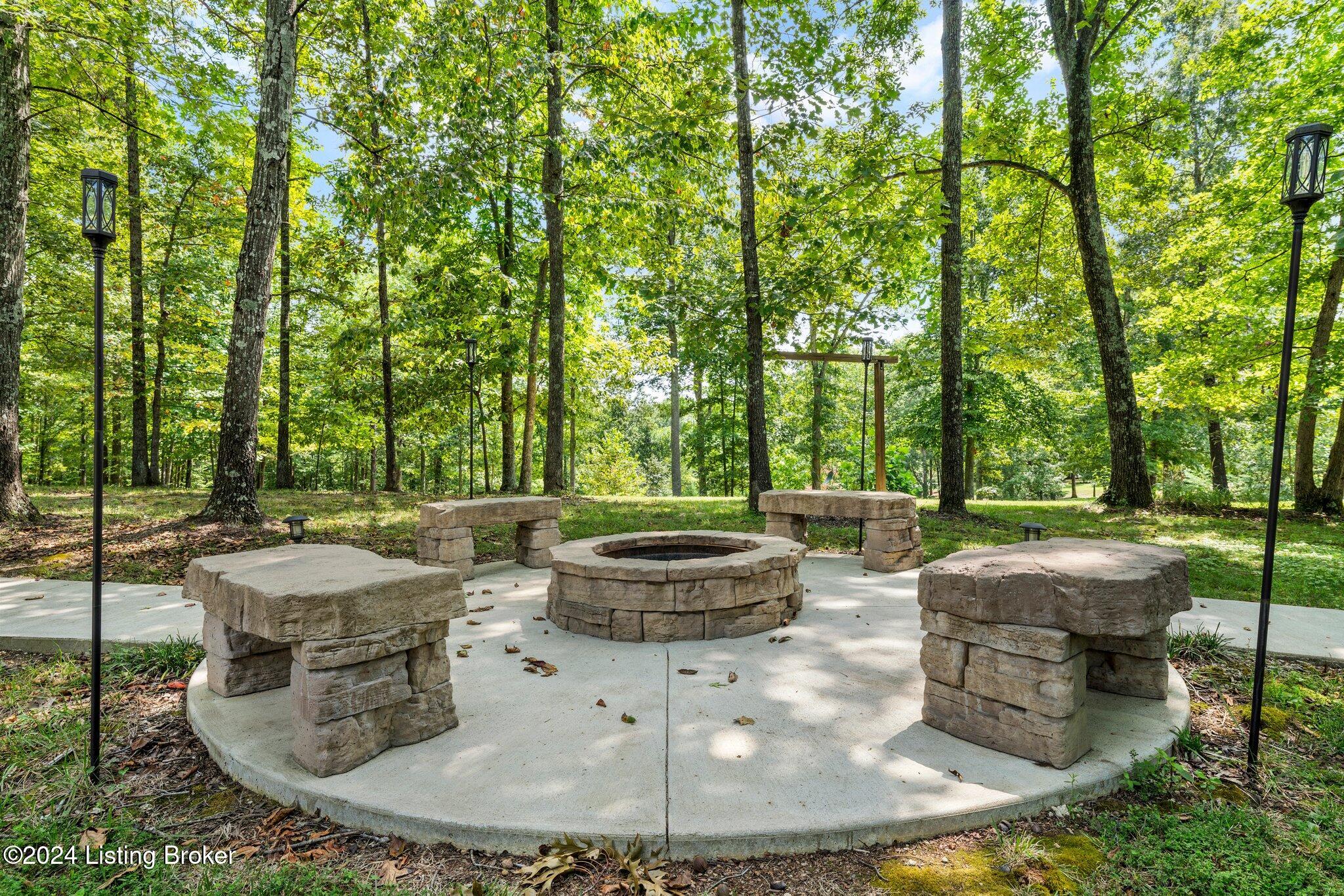 184 Furnace Branch Rd, Bee Spring, Kentucky image 13