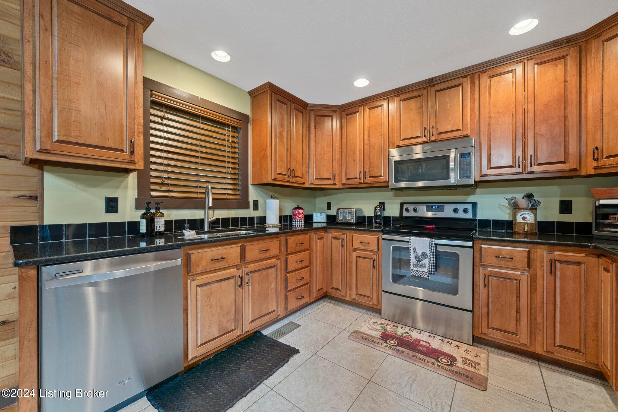 184 Furnace Branch Rd, Bee Spring, Kentucky image 24