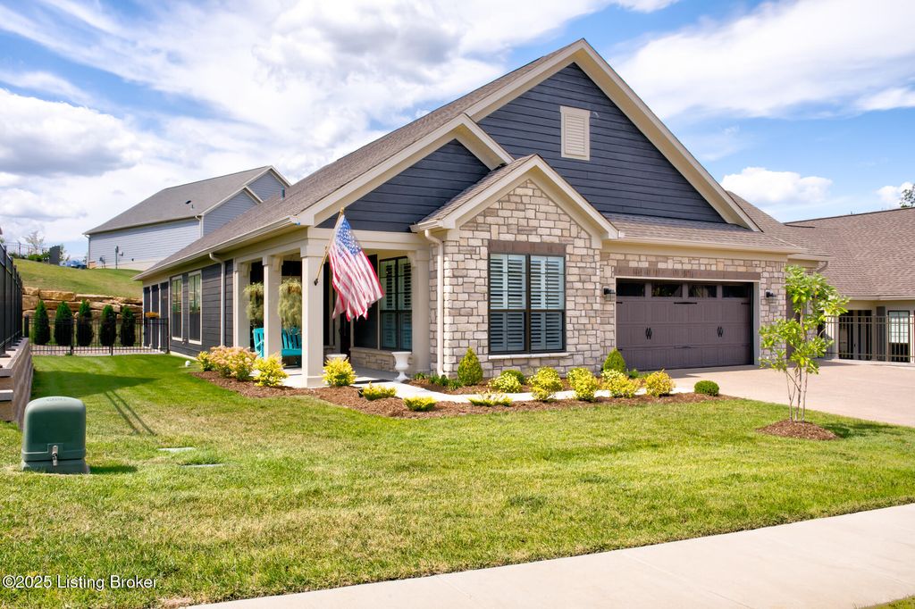 Photo of 17121 Farrier Dr, Louisville, KY 40245 (MLS # 1711508)