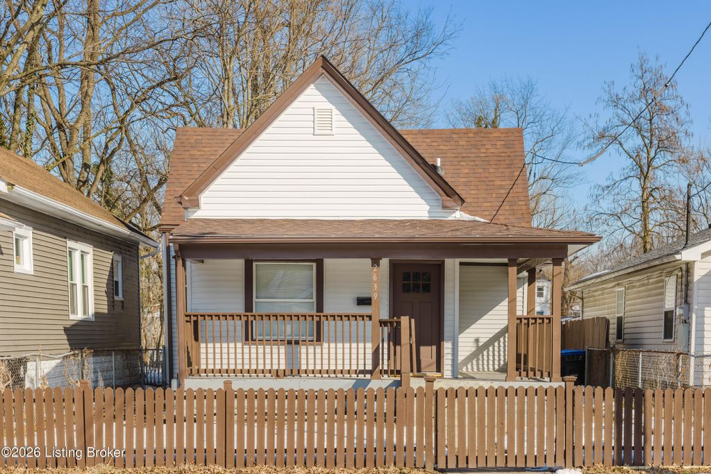 Photo of 2639 Greenwood Ave, Louisville, KY 40211 (MLS # 1708984)