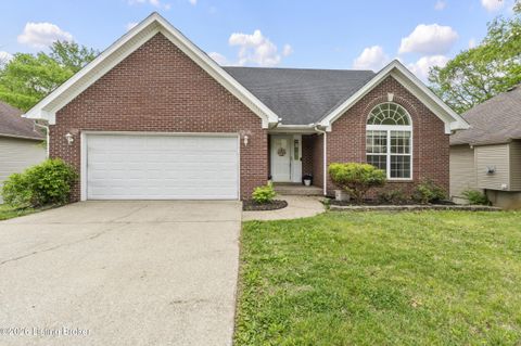 Photo of 6202 Whispering Hills Blvd, Louisville, KY 40219 (MLS # 1714812)