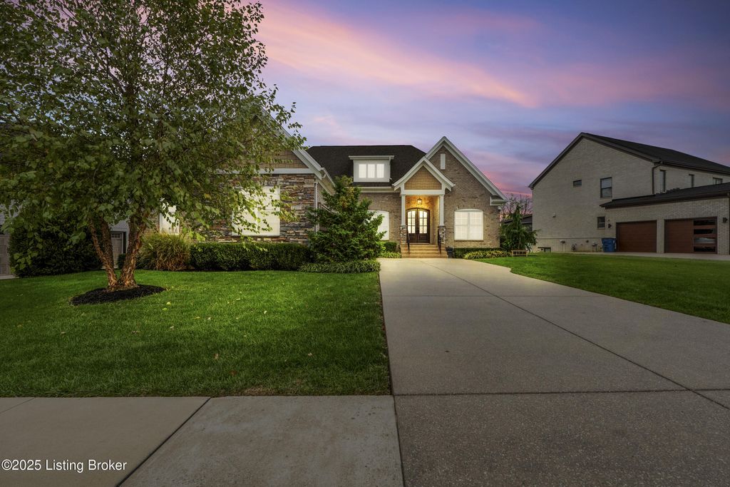 Photo of 14837 Ava Brook Cir, Louisville, KY 40245 (MLS # 1701950)