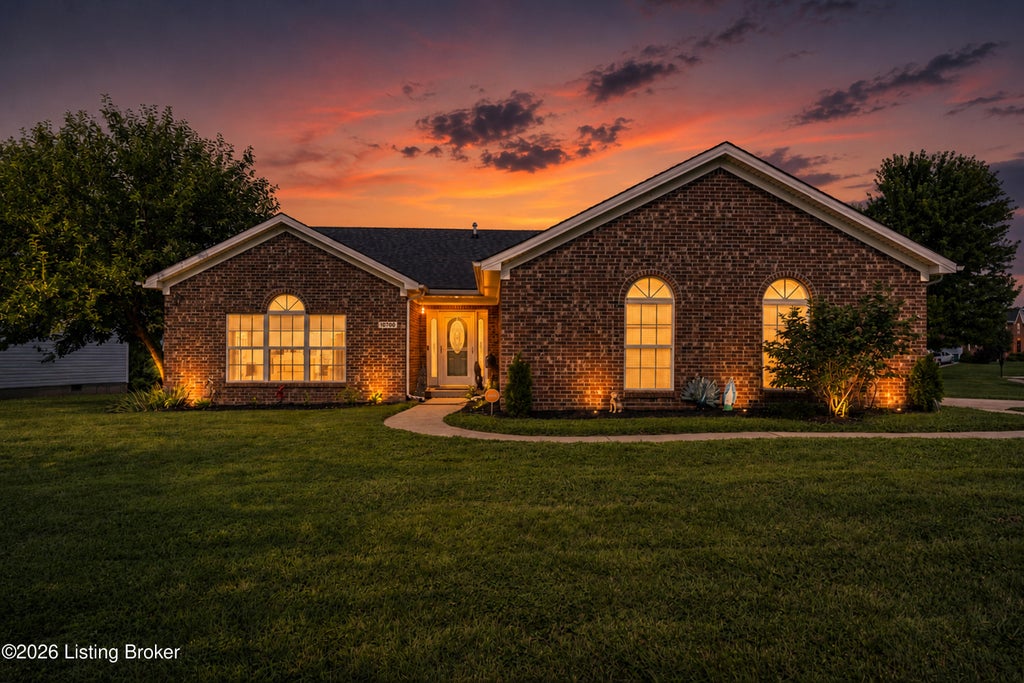 Photo of 10700 Black Walnut Blvd, Louisville, KY 40229 (MLS # 1725088)