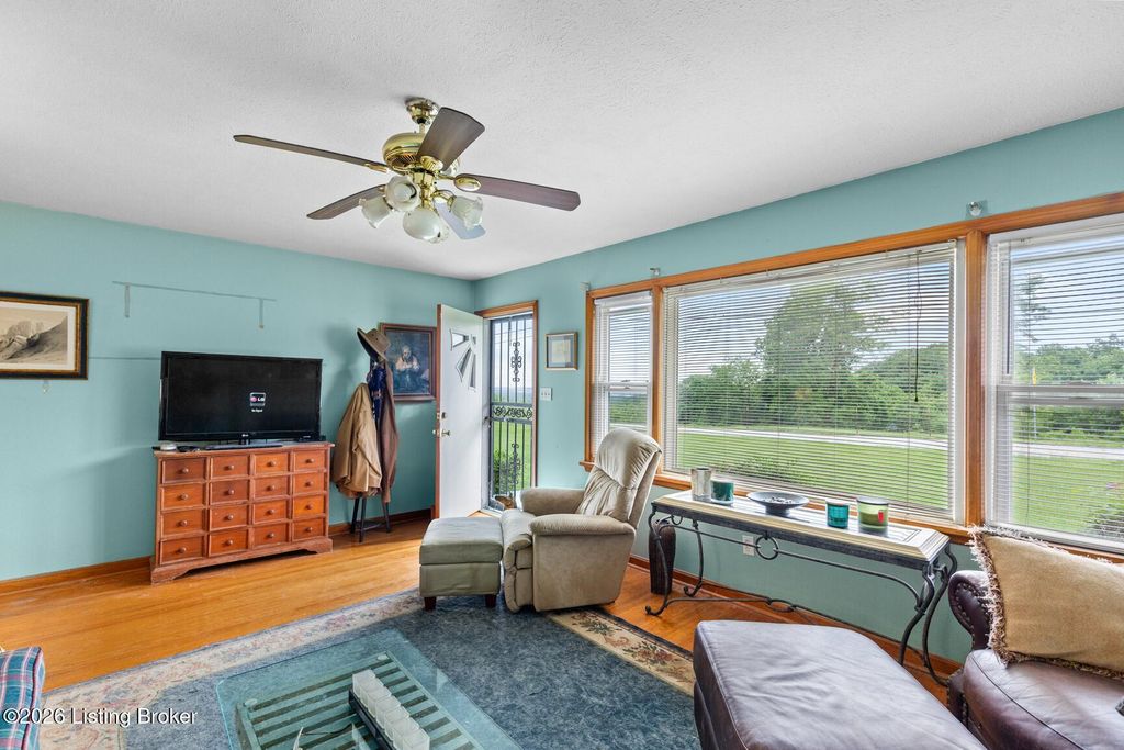 Photo of 13008 Mitchell Hill Rd, Louisville, KY 40118 (MLS # 1718518)