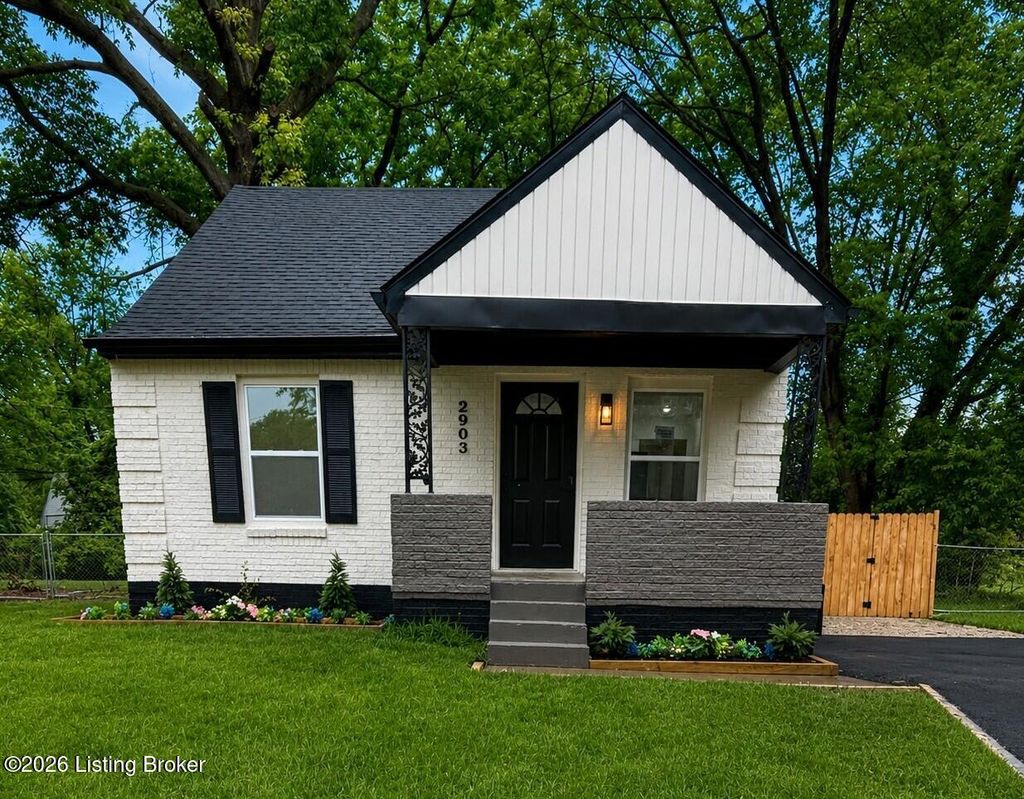 Photo of 2903 Narragansett Dr, Louisville, KY 40210 (MLS # 1718773)