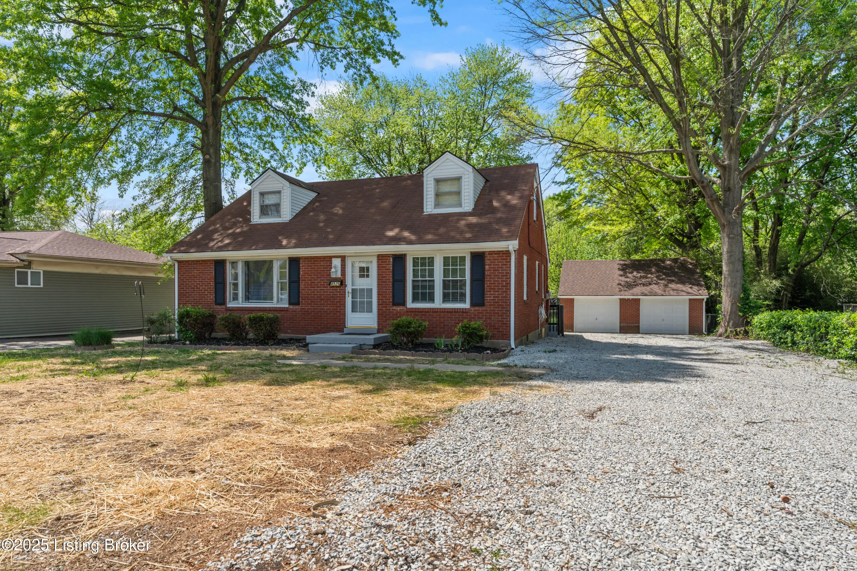 Louisville, Kentucky 40219, United States, 4 Bedrooms Bedrooms, ,2 BathroomsBathrooms,Residential,Active,116691