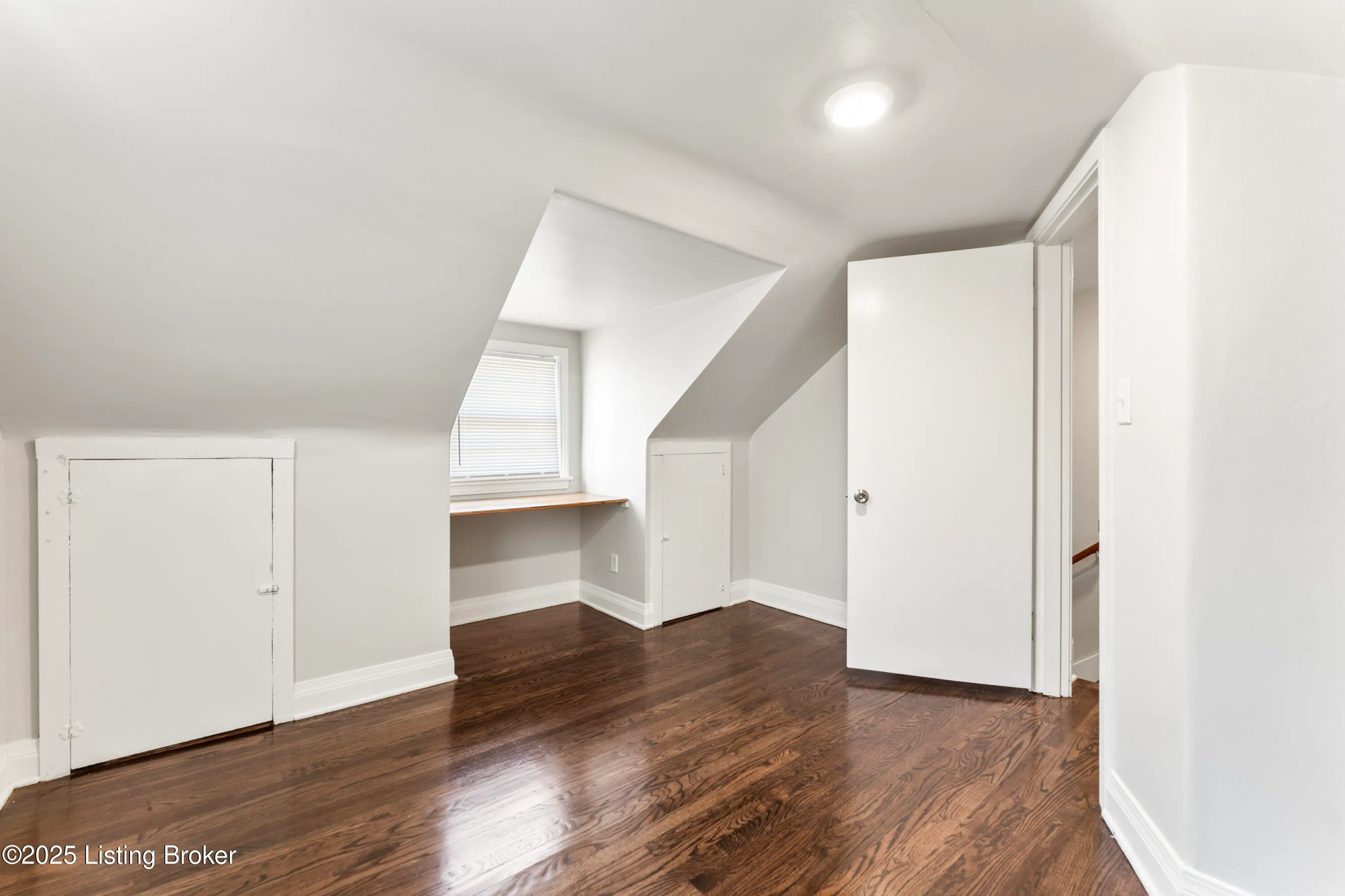 Louisville, Kentucky 40219, United States, 4 Bedrooms Bedrooms, ,2 BathroomsBathrooms,Residential,Active,116691