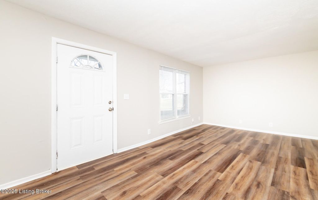 Photo of 6604 Vandre Ave, Louisville, KY 40228 (MLS # 1709562)