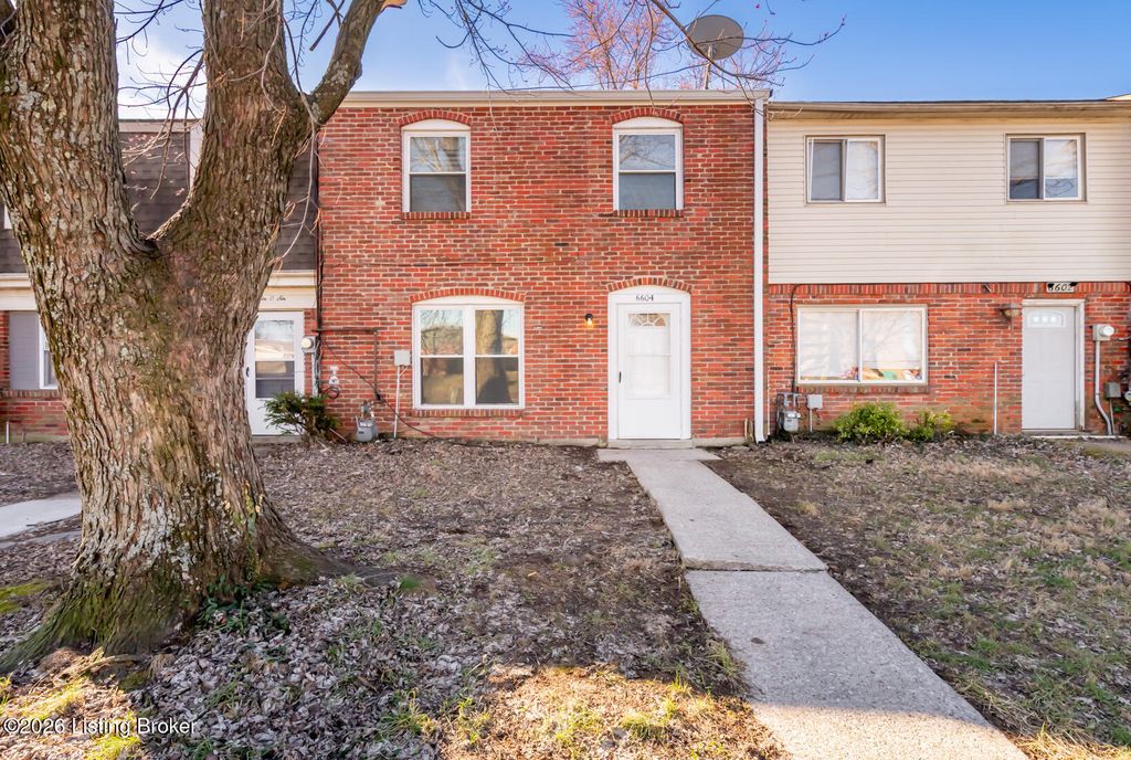 Photo of 6604 Vandre Ave, Louisville, KY 40228 (MLS # 1709562)