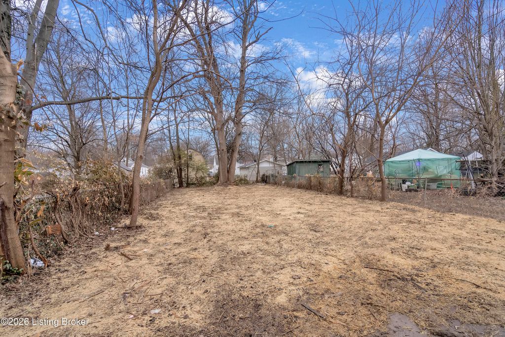 Photo of 625 Inverness Ave, Louisville, KY 40214 (MLS # 1718770)